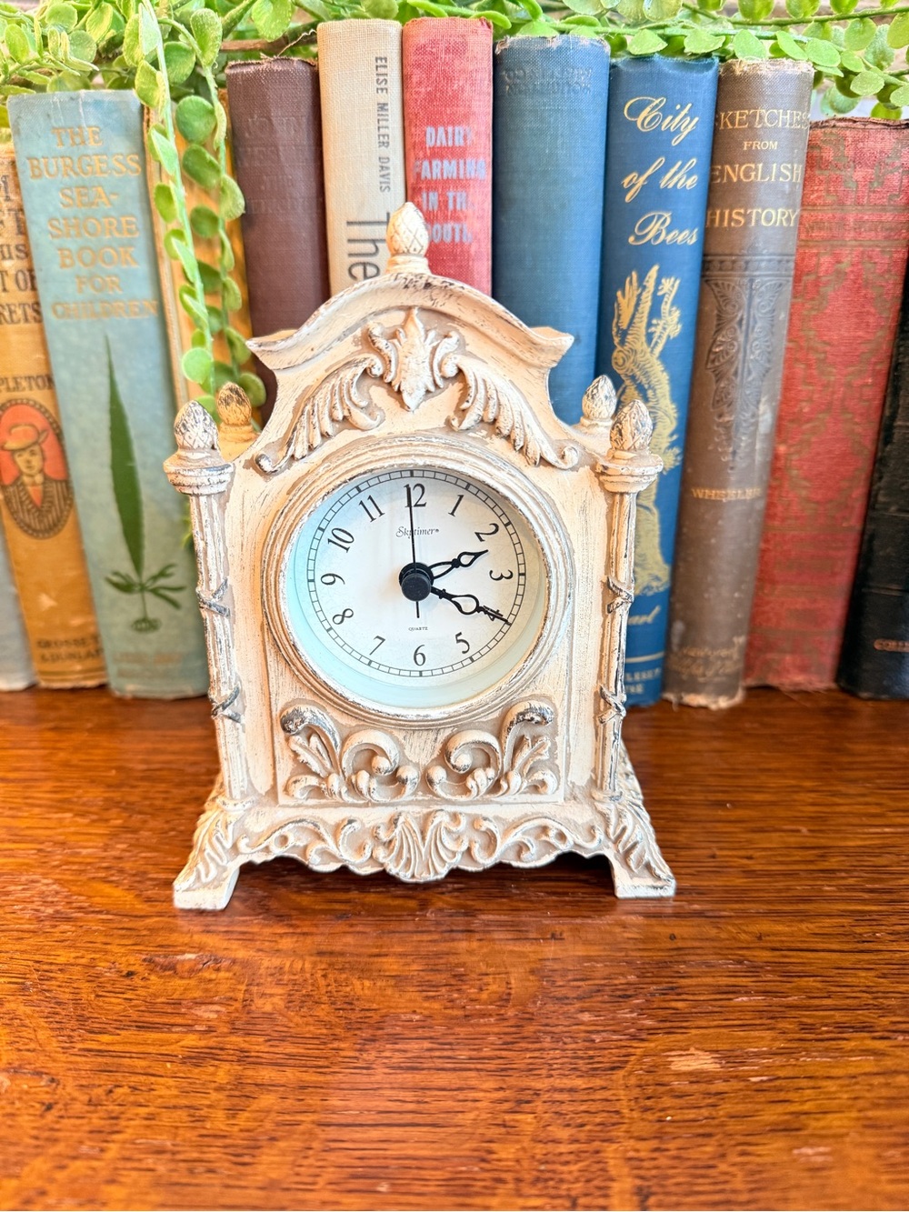 Vintage Ornate Cream Decorative Mantel Clock Works